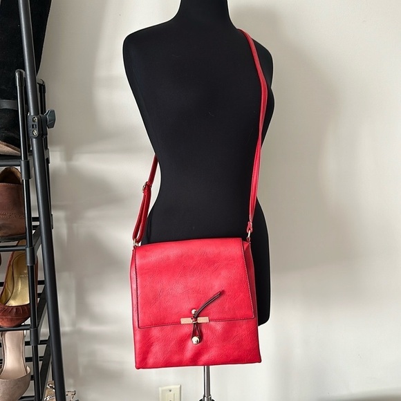Red square Crossbody bag - Picture 2 of 11